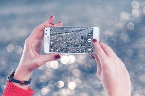Confronto tra fototelefoni: i 4 migliori smartphone fotografici